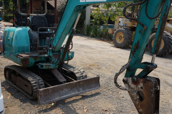 ขายรถขุด KOMUTSU PC10-7  พร้อมหัวเบรคเกอร์