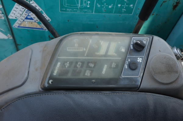 ขายรถขุด KOMUTSU PC10-7  พร้อมหัวเบรคเกอร์