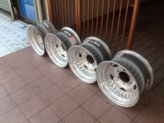 ล้อเเท้ CENTER LINE 15กว้าง8นิ้ว4ลูกอ๊อฟลึกๆสีเดิมๆเก่าญี่ปุ่นเเท้สภาพสวยมากๆ
