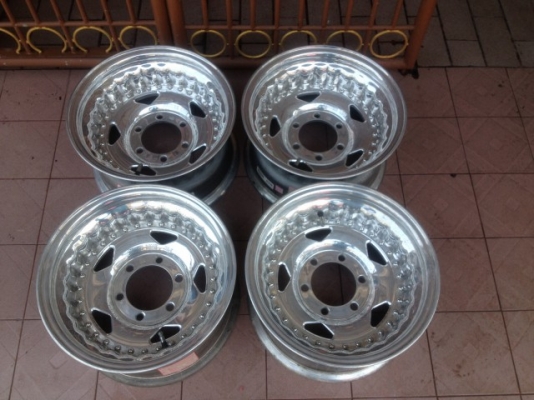 ล้อเเท้ CENTER LINE 15กว้าง8นิ้ว4ลูกอ๊อฟลึกๆสีเดิมๆเก่าญี่ปุ่นเเท้สภาพสวยมากๆ