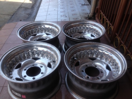 ล้อเเท้ CENTER LINE 15กว้าง8นิ้ว4ลูกอ๊อฟลึกๆสีเดิมๆเก่าญี่ปุ่นเเท้สภาพสวยมากๆ