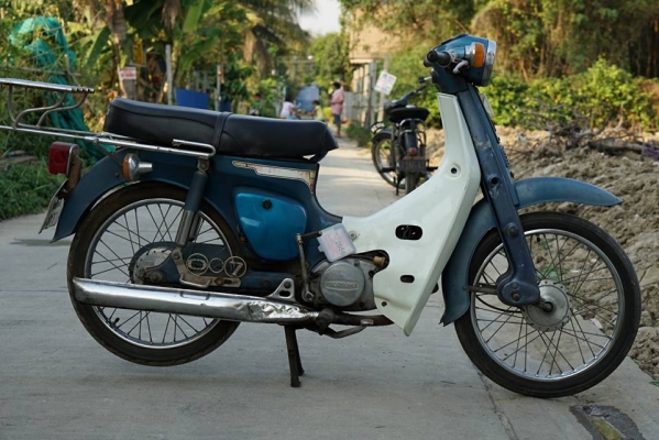วุฒิ นนบุรี ขาย SUZUKI FR80 รถสวยเดิมทะเบียนพร้อมโอน