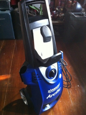 เครื่องฉีดน้ำแรงดันสูง 120 บาร์ เคยใช้งานแค่สองครั้ง ซื้อมาแค่สองเดือนกว่า ใช้งานปกติ 100\%