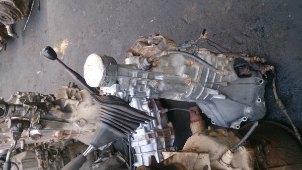 เครื่องมิตซูบิชิ สตราด้า 2500 4D56 พร้แมเกีร์ยสวยๆ