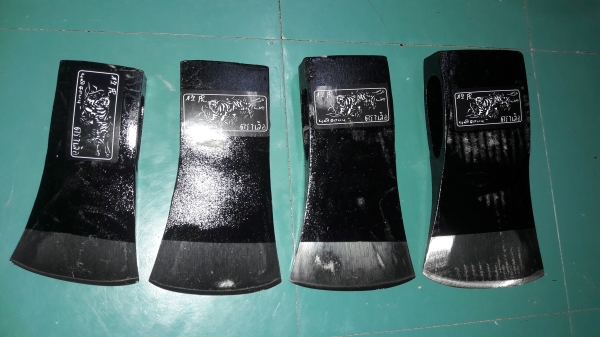 ขายหัวขวาน3 1/2,2 3/4,2,1 1/4ปอน HULT'S CELEBRATED AXES. MADE IN SWEDEN. ขายหัวขวาน3 1/2,2 3/4,2,1 1/4ปอน HULT'S CELEBRATED AXES. MADE IN SWEDEN.