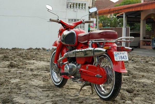 วุฒิ นนบุรี ขาย HONDA CS92 บินลี่ท่อยกหล่อๆรถเดิมๆสีแดงสด