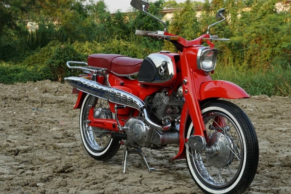 วุฒิ นนบุรี ขาย HONDA CS92 บินลี่ท่อยกหล่อๆรถเดิมๆสีแดงสด