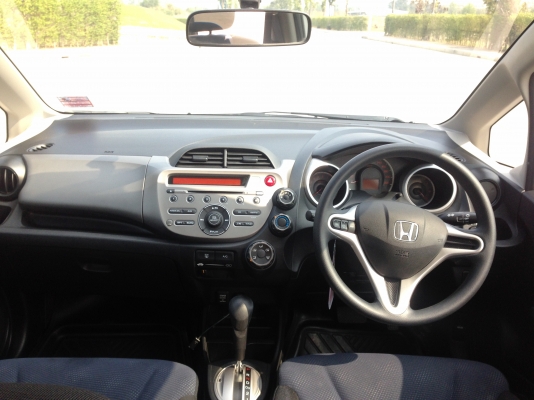 HONDA JAZZ 2012 รองท๊อป สวยสภาพป้ายแดง