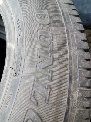 215/65R16 DUNLOP SP LT37  ชุด 4 เส้น tel.081-427-3941 ไอดีไลน์  0814273941