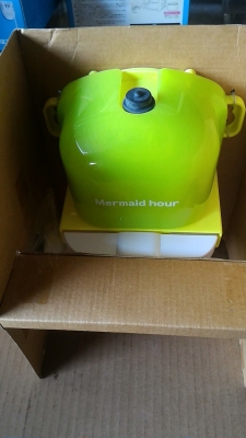 เครื่องทำฟองสบู่อัตโนมัติ Mermaid hour แบบเคลื่อนย้ายได้เอาไปติดกับผนังหรืออ่างอาบน้ำได้