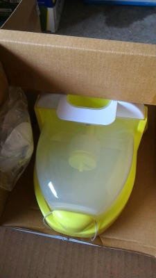 เครื่องทำฟองสบู่อัตโนมัติ Mermaid hour แบบเคลื่อนย้ายได้เอาไปติดกับผนังหรืออ่างอาบน้ำได้