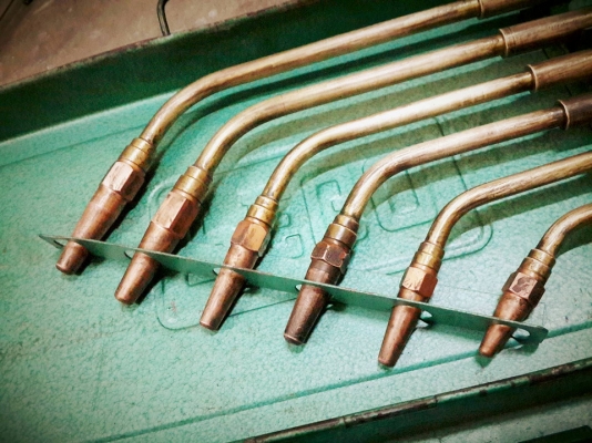 ชุดหัวงานเชื่อม ตัด เผา กล่องเหล็ก ยี่ห้อ PEGO งานเก่า