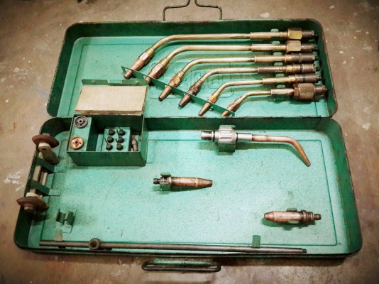 ชุดหัวงานเชื่อม ตัด เผา กล่องเหล็ก ยี่ห้อ PEGO งานเก่า