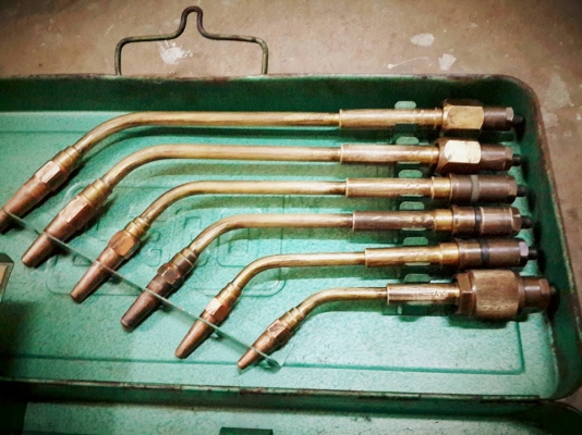 ชุดหัวงานเชื่อม ตัด เผา กล่องเหล็ก ยี่ห้อ PEGO งานเก่า