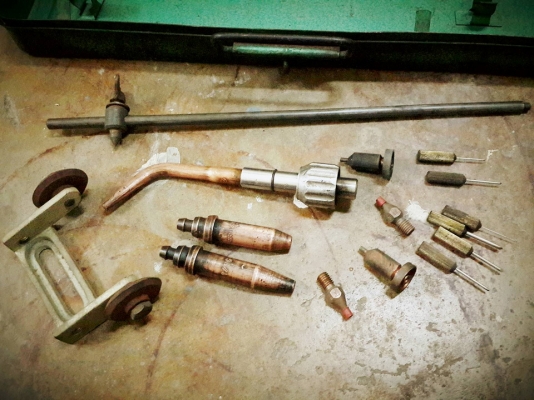 ชุดหัวงานเชื่อม ตัด เผา กล่องเหล็ก ยี่ห้อ PEGO งานเก่า