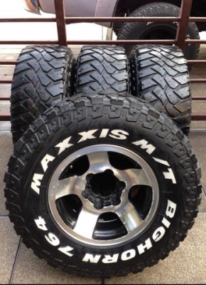 ล้อลายVX80 ขอบ15 สภาพดี ไม่มีซ่อม 6รู139 กว้าง 8.5 นิ้ว ET-28 พร้อมยาง Mud Maxxis 31 10.5 R15 ปลายปี11 ดอกเยอะ พร้อมใช้งาน ราคาไม่แพง