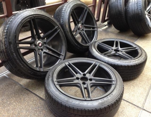 ล้อ Vossen ขอบ17 สภาพดี ไม่มีซ่อม 4รู100 หน้า 7.5 นิ้ว ET40 หลัง 8.5 นิ้ว ET35 พร้อมยาง Dunlop 205 45 17 ปลายปี14 ดอกเต็ม ใช้ยาว ราคาไม่แพง