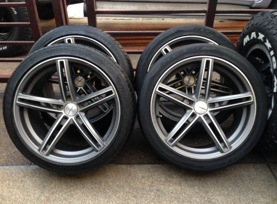 ล้อ Vossen ขอบ18 สภาพสวยมาก ไม่มีซ่อม 5รู114 หน้า 8 นิ้ว ET42 หลัง 9นิ้ว ET40 พร้อมยาง ราคาไม่แพง ล้อ Vossen ขอบ18 สภาพสวยมาก ไม่มีซ่อม 5รู114 หน้า 8 นิ้ว ET42 หลัง 9นิ้ว ET40 พร้อมยาง ราคาไม่แพง