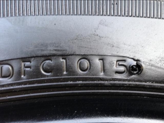 ยาง Bridgestone 255 65 17 ปี15 ดอกเต็ม ใช้ยาว ราคาไม่แพง