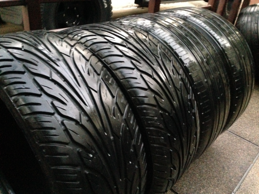 ยาง Sunny 225 35 20 หลัง Nitto 245 35 20 ปี13 ดอกเต็ม ใช้ยาว ราคาไม่แพง