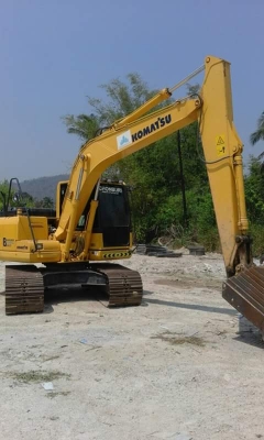 ขายแม็คโคร komatsu PC 130  รุ่น8 ดาวน์/สด