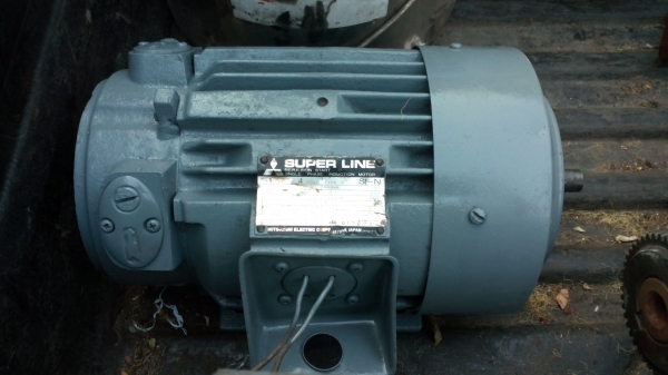 ขาย!! มอเตอร์1แรง220v.มิตซู( ใช้ถ่าน) พร้อมใช้งาน