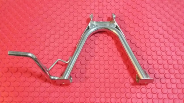 ((ขาย)) ขาตั้งคู่ชุบ yamaha mio ราคา 250 บาท (ของใหม่) สนใจติดต่อ 099-198-6308