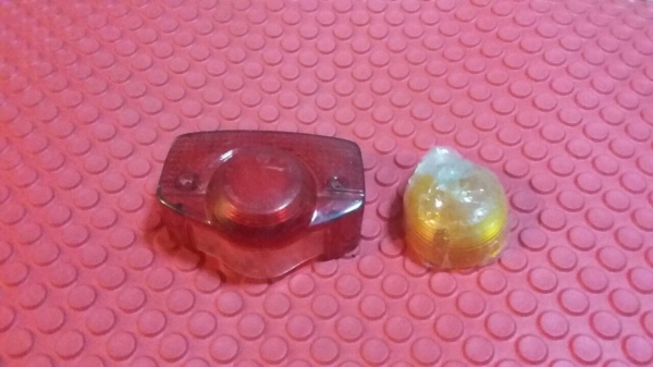 ((ขาย)) ไฟท้าย c70 ราคา 100 บาท สนใจติดต่อ 099-198-6308