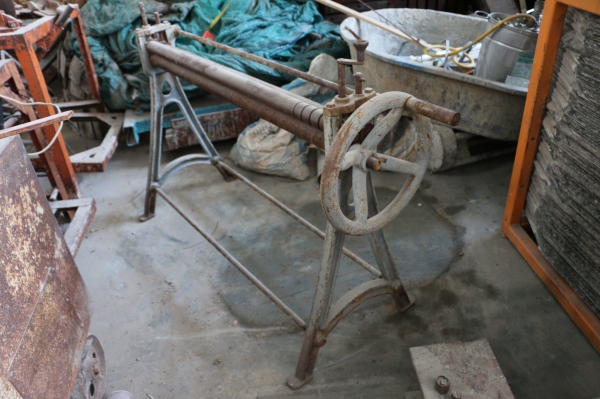 เครื่องม้วนเหล็ก