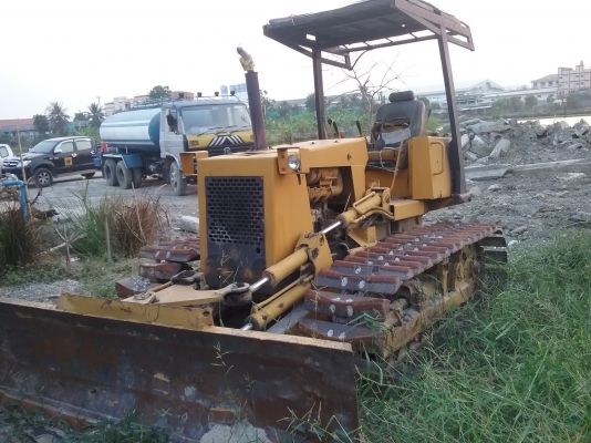 ขาย 165,000 แทรคเตอร์ KOMATSU D20-6 ไลร์6ทิศทางเครื่องดีเกียร์แรงรถสวยพร้อมใช้ 090-772-3710 090-772-3708
