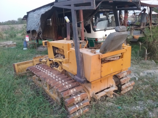 ขาย 165,000 แทรคเตอร์ KOMATSU D20-6 ไลร์6ทิศทางเครื่องดีเกียร์แรงรถสวยพร้อมใช้ 090-772-3710 090-772-3708 ขาย 165,000 แทรคเตอร์ KOMATSU D20-6 ไลร์6ทิศทางเครื่องดีเกียร์แรงรถสวยพร้อมใช้ 090-772-3710 090-772-3708