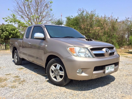 ขาย VIGO เครื่อง 2500 ตัว E แค๊ป  ปี 2006 - 2549  กระจกไฟฟ้า เครื่องเงียบ วิ่งดีเยี่ยม ช่างล่างแน่