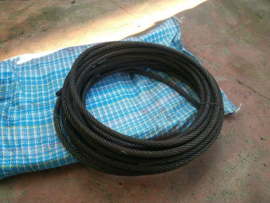 ขายลวดสลิง มือสอง สภาพดี ยาวประมาณ 15เมตร ลวดสลิง มือสอง