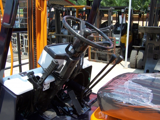 ขายรถ โฟล์คลิฟท์ TOYOTA รุ่น 5-FD25