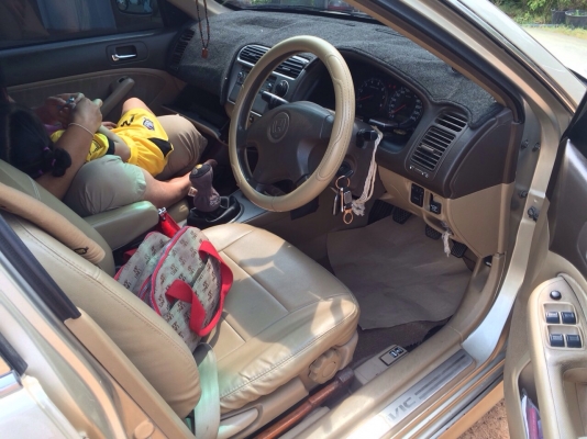 ขายHonda civic ตาเหยี่ยว 2006 Lpg เกียร์ธรรมดา