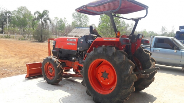 ขายรถไถคูโบต้าL4508diอุปดันหน้าผานห้า