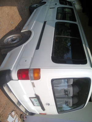 รถตู้โตโยต้าปี40 รถตู้โตโยต้าปี40