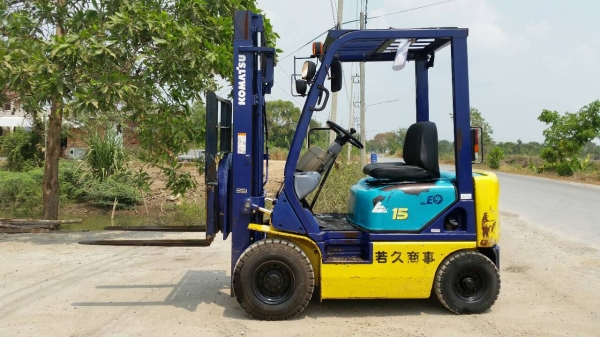 ขายด่วนรถยกKOMATSU FG15-16ยก1.5ตันเสาสูง3เมตรงาหมูน360องศาชั่วโม่งทำงานน้อยรถนอกเพิ่งนำเข้ามายังไม่เคยใช้งานในเมืองไทยเลย