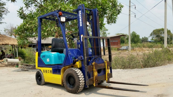ขายด่วนรถยกKOMATSU FG15-16ยก1.5ตันเสาสูง3เมตรงาหมูน360องศาชั่วโม่งทำงานน้อยรถนอกเพิ่งนำเข้ามายังไม่เคยใช้งานในเมืองไทยเลย