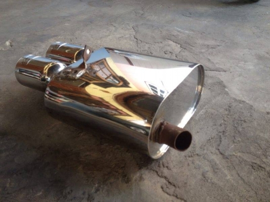 ขายท่อคู่ จากร้าน wiroj header k9 1998 ใส้เยือง ขนาด1.8นิ้ว พักกลางยาว12นิ้ว ปลายท่อยาว6.5นิ้ว ปากท่อคู่กว้าง4นิ้ว ราคา1900บาท โทร0924462525โส กทม