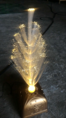 ชุดตันไม้เส้นไยเปลียนสีได้ เป็นเส้นไยใสแสงจะส่องผ่านมาจากข้างล่างสวยๆ