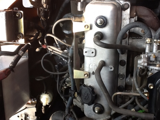 แหล่งรวมรถโฟลค์ลิฟท์งาเทฮิ้งค์ฟอร์คภาคตะวันออกงาเทงากระดกได้สำหรับตักยางก้อนยางถ้ายยางพาราและขี้ยาง