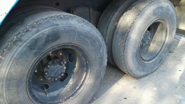 มิตซูบิชิ " หลง " กระบะพื้นเรียบ220แรง ยาว6.30เมตร แอร์เย็น เครื่องดี สีสวย สภาพพร้อมใช้**658,000** สอบถามโทร 0810745778 ลุงโหนกรับสาย