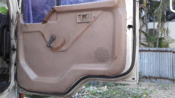 มิตซูบิชิ " หลง " กระบะพื้นเรียบ220แรง ยาว6.30เมตร แอร์เย็น เครื่องดี สีสวย สภาพพร้อมใช้**658,000** สอบถามโทร 0810745778 ลุงโหนกรับสาย