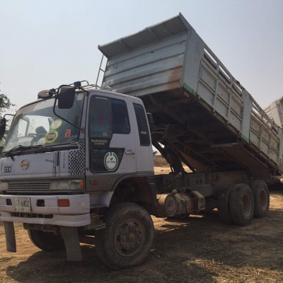 ขายรถ10ล้อ ดั้ม2เพลา2K เครื่อง260แรง พาวเวอร์ ทิฟฟี่ ภายในสวย แอร์เย็น เอกสารพร้อมโอน สนใจโทร 090-8588220คุณนะ 093-3258446คุณบิว หรือเข้าดูสินค้าอื่นๆได้ที่ www.truck.in.th/498 หรือเพจFacebook ณรงค์ ซื้อขายรถมือสอง (เว็บไซต์ส่วนตัว) หรือFacebook คุณนะ รถบ