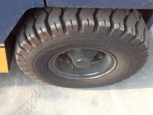 แหล่งรวมรถโฟลค์ลิฟท์งาเทฮิ้งค์ฟอร์คภาคตะวันออกงาเทงากระดกได้สำหรับตักยางก้อนยางถ้ายยางพาราและขี้ยาง