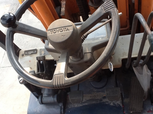 แหล่งรวมรถโฟลค์ลิฟท์งาเทฮิ้งค์ฟอร์คภาคตะวันออกงาเทงากระดกได้สำหรับตักยางก้อนยางถ้ายยางพาราและขี้ยาง