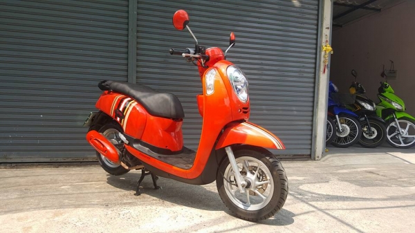 รถมือสอง เกรดรถใหม่ SCOOPY-i NEW CLUB 12 ฟรีค่าโอน