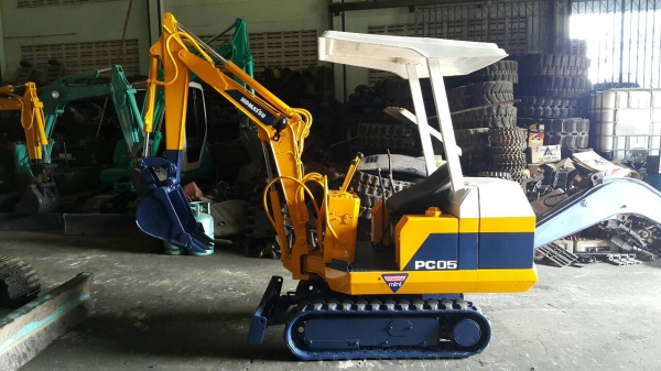 ขาย รถขุด KOMATSU รุ่น PC05 มือสองญี่ปุ่น เครื่องยนต์ดีเซล 3สูบ แทรกยางสวย สลักแน่น ลงดินบิดตัวแรงดี สามารถขึ้นรถปิคอัพ มือถือ/LINE ID : 0818753444 ขาย รถขุด KOMATSU รุ่น PC05 มือสองญี่ปุ่น เครื่องยนต์ดีเซล 3สูบ แทรกยางสวย สลักแน่น ลงดินบิดตัวแรงดี สามารถขึ้นรถปิคอัพ มือถือ/LINE ID : 0818753444