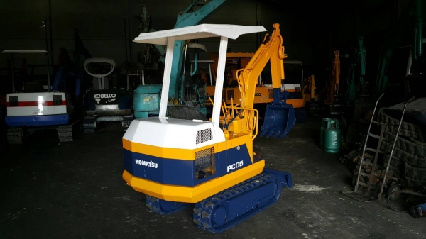 ขาย รถขุด KOMATSU รุ่น PC05 มือสองญี่ปุ่น เครื่องยนต์ดีเซล 3สูบ แทรกยางสวย สลักแน่น ลงดินบิดตัวแรงดี สามารถขึ้นรถปิคอัพ มือถือ/LINE ID : 0818753444 ขาย รถขุด KOMATSU รุ่น PC05 มือสองญี่ปุ่น เครื่องยนต์ดีเซล 3สูบ แทรกยางสวย สลักแน่น ลงดินบิดตัวแรงดี สามารถขึ้นรถปิคอัพ มือถือ/LINE ID : 0818753444